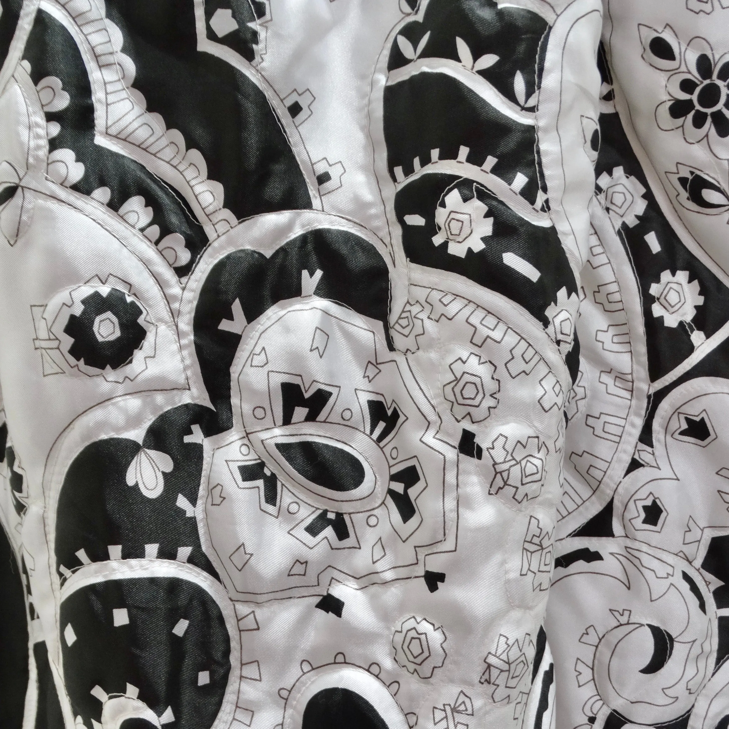 1960s Quilted Black & White Robe