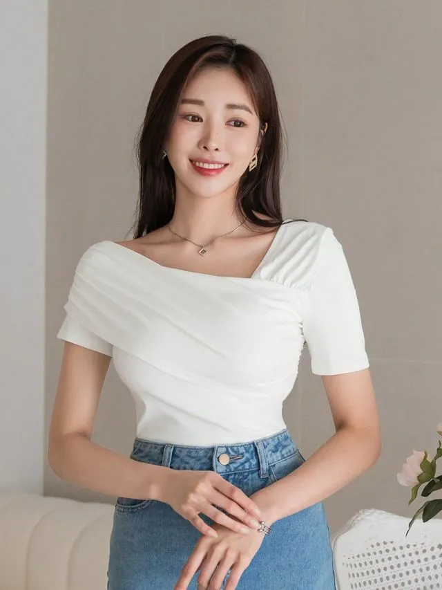 Chic Slim Fit Short T-Shirt