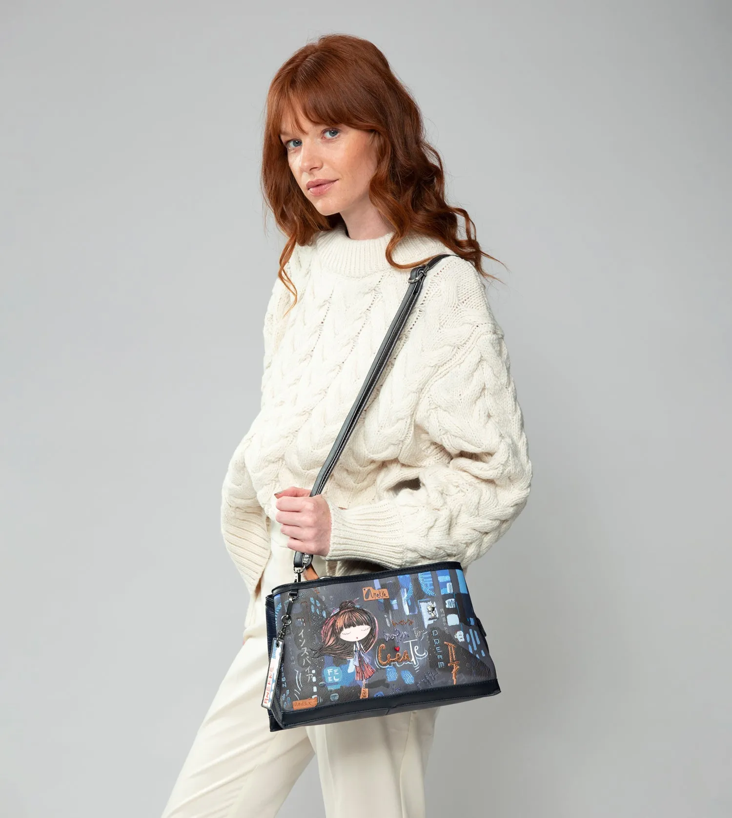 Contemporary bowling bag