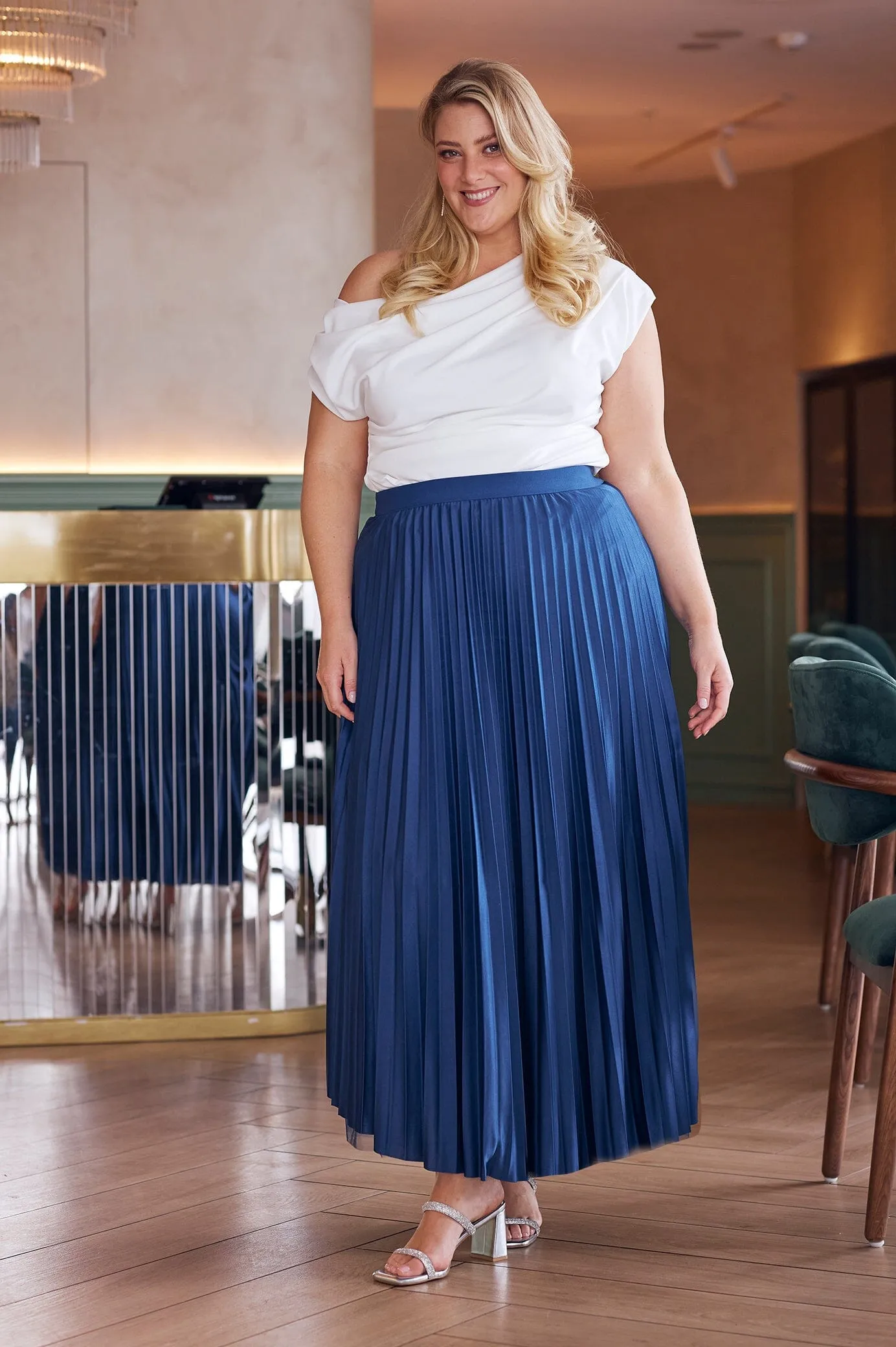 Jemma Reversible Skirt Navy