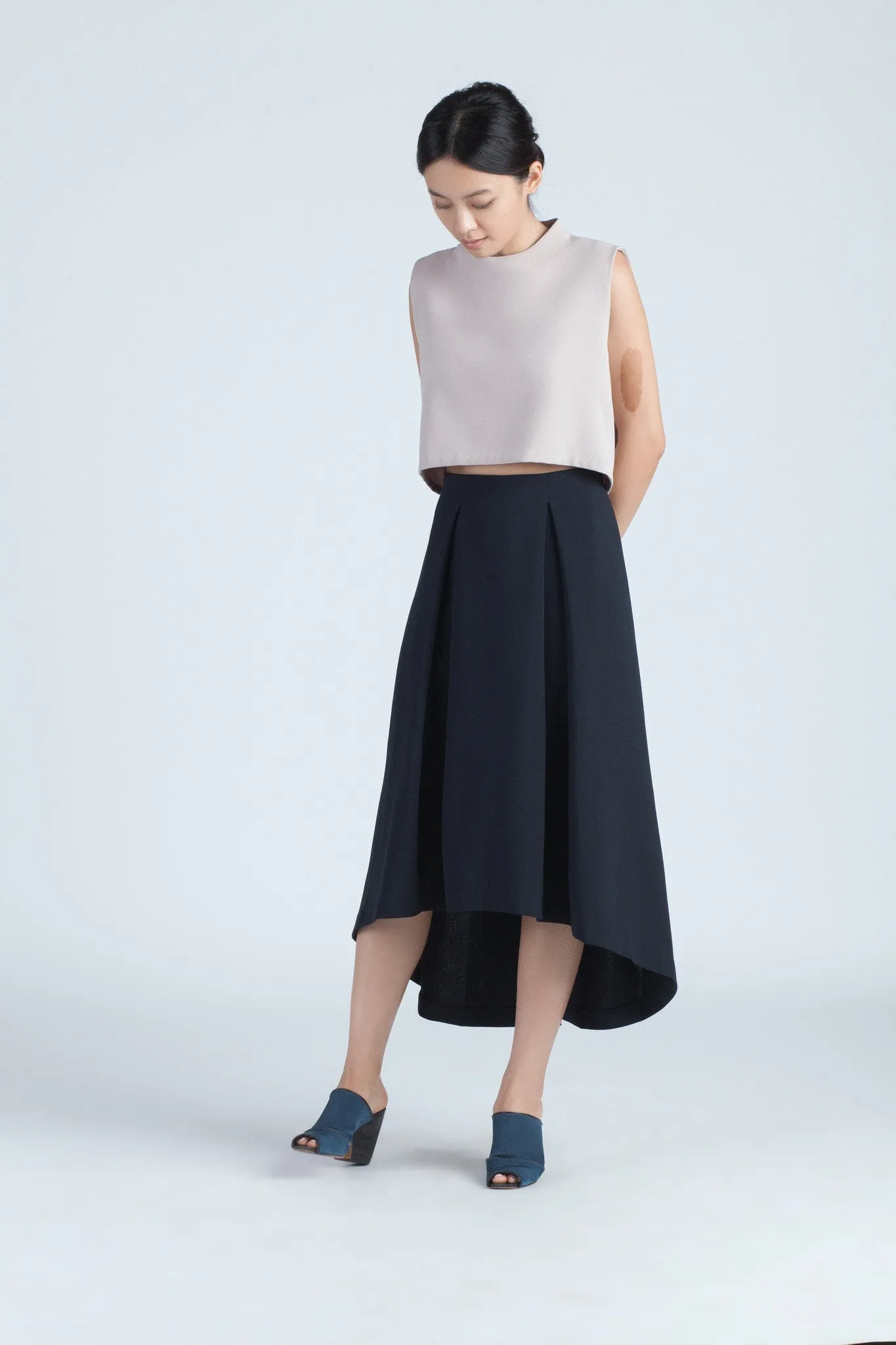 Piece Of Ring Pleated Midi Skirt - Black Blue