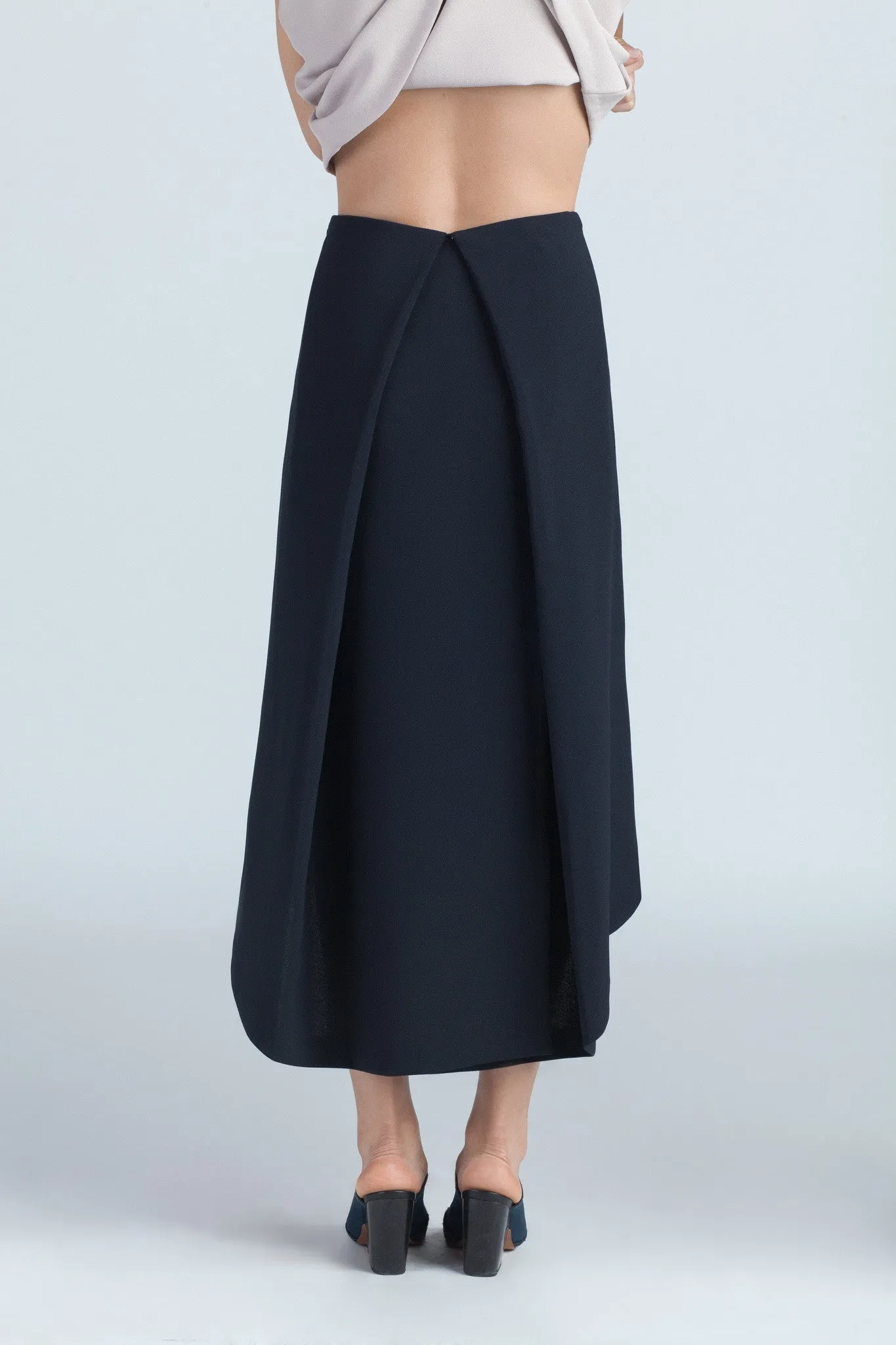 Piece Of Ring Pleated Midi Skirt - Black Blue